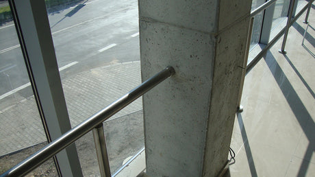 Handrail bracket, anchoring