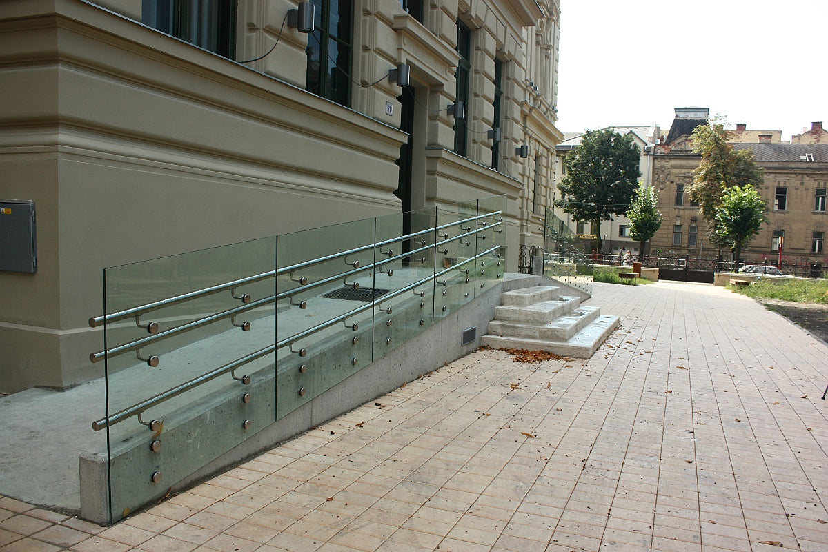 Round glass clamp model